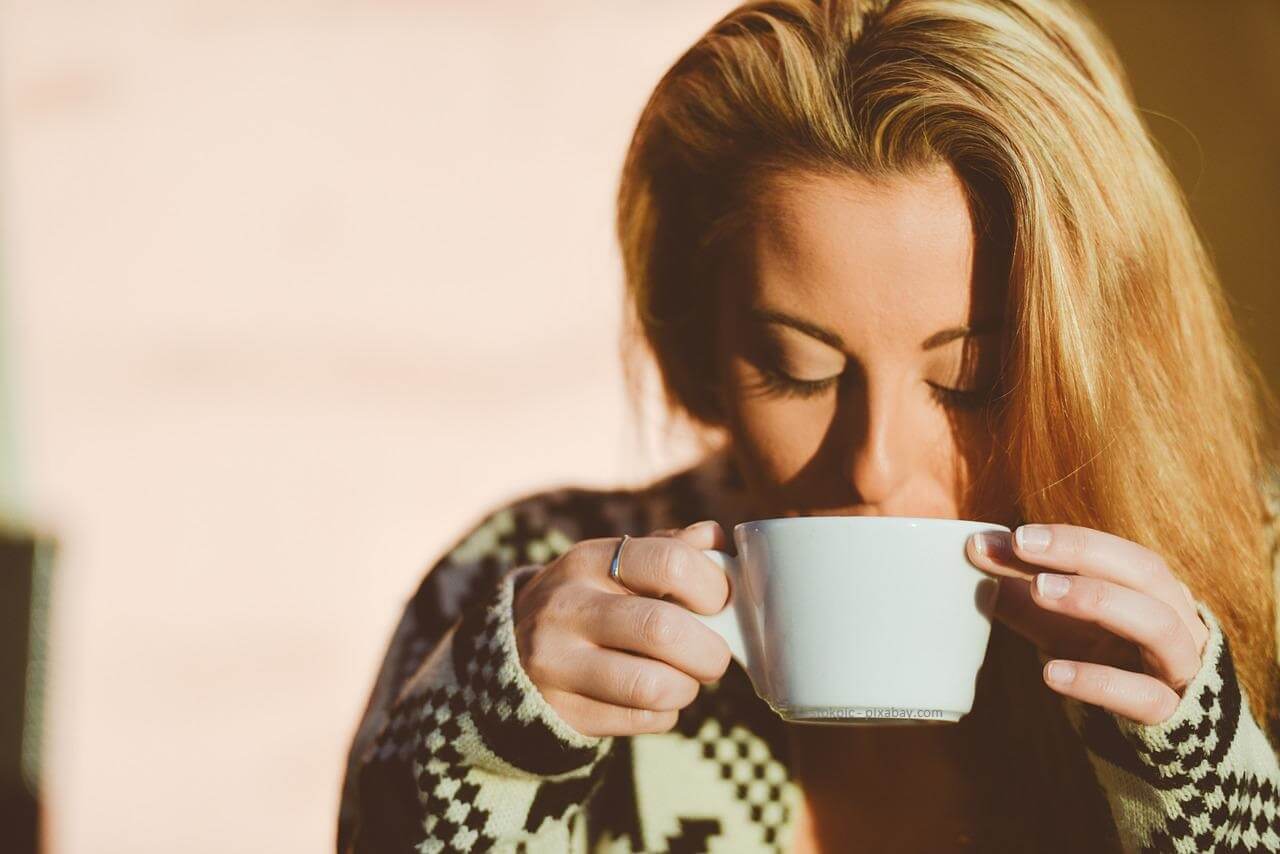Einen Kaffee trinken: die schnelle Lösung zur Hand haben